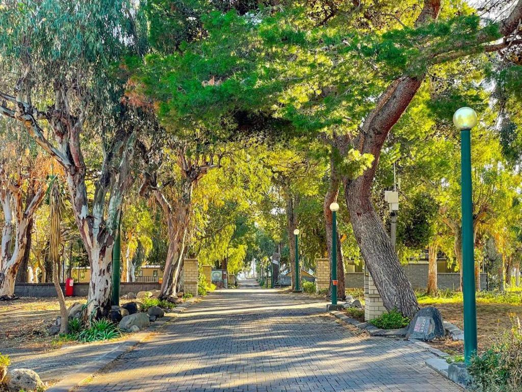 Il Pampaleone Glamping And Resort Acireale Eksteriør billede