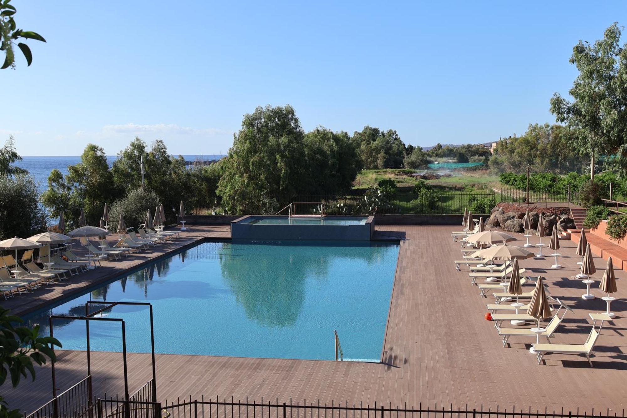 Il Pampaleone Glamping And Resort Acireale Eksteriør billede